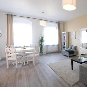 Feel At Apartment